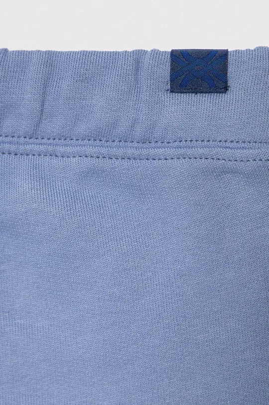 Детские хлопковые штаны United Colors of Benetton  Основной материал: 100% Хлопок Вставки: 96% Хлопок, 4% Эластан
