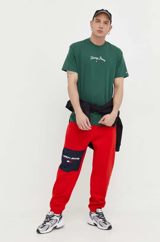 Tommy Jeans spodnie dresowe czerwony