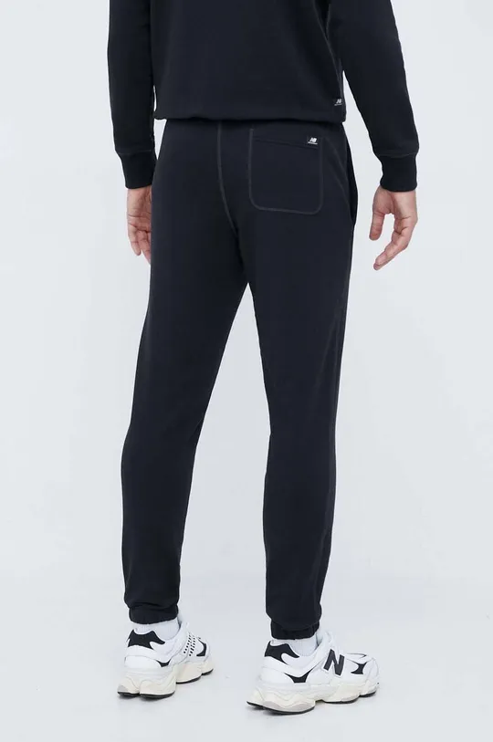 Спортивні штани New Balance Основний матеріал: 64% Бавовна, 36% Поліестер Підкладка кишені: 100% Бавовна