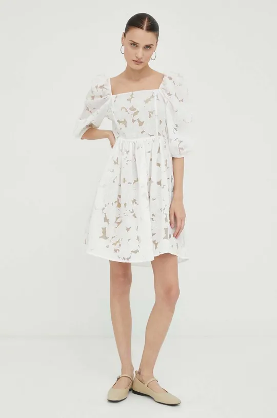 Φόρεμα από λινό μείγμα Bruuns Bazaar λευκό