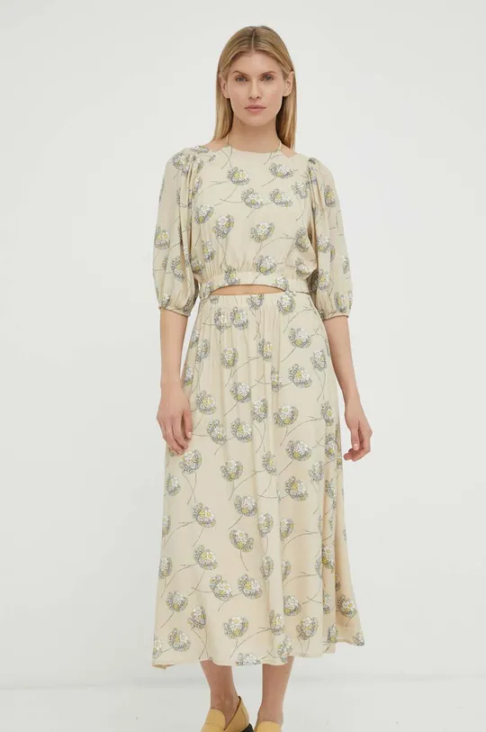 Платье Bruuns Bazaar Oleander Adria  Основной материал: 65% Вискоза EcoVero, 35% Полиэстер Подкладка: 100% Вискоза