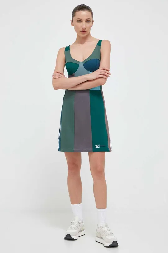 Φόρεμα adidas Originals Ksenia Schnaider πράσινο