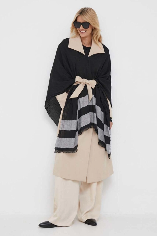 Sisley poncho nero