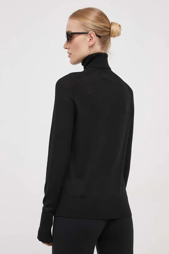 Calvin Klein gyapjú pulóver Jelentős anyag: 100% gyapjú Szegély: 82% gyapjú, 16% poliamid, 2% elasztán