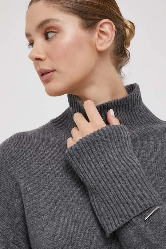 siva Volnen pulover Calvin Klein