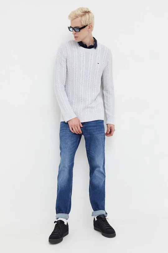 Хлопковый свитер Tommy Jeans серый