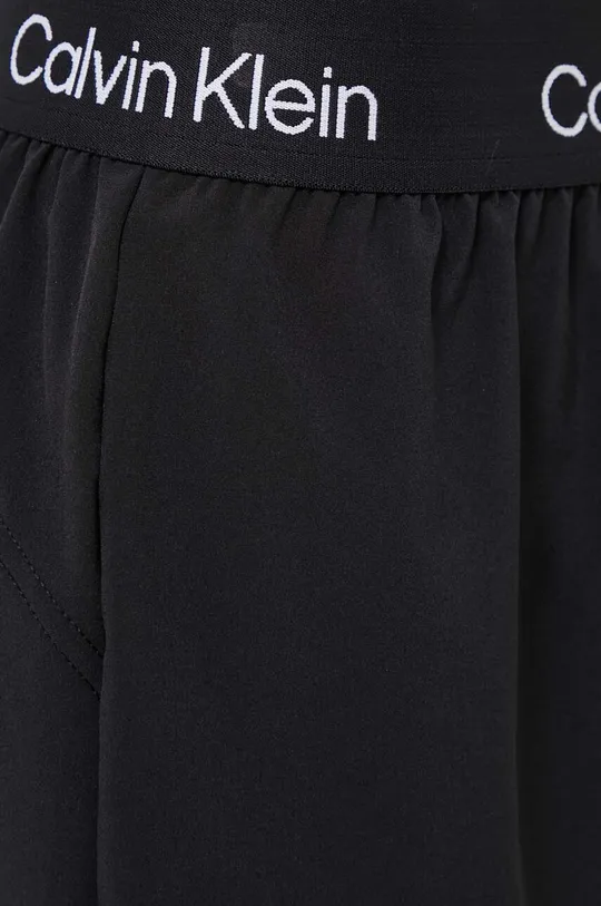 чёрный Тренировочные шорты Calvin Klein Performance