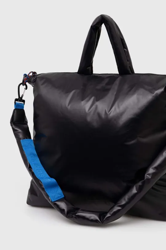 Τσάντα adidas Originals Tote Bag Κύριο υλικό: 100% Ανακυκλωμένο πολυαμίδιο Φόδρα: 100% Ανακυκλωμένος πολυεστέρας