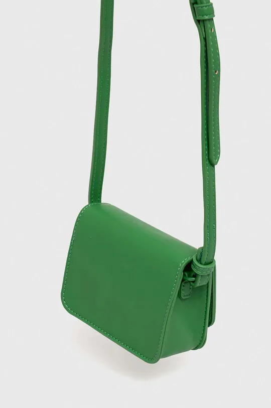 Otroška torbica United Colors of Benetton Glavni material: 100 % Poliester Podloga: 100 % Poliester Pregrinjalo: 100 % Poliuretan