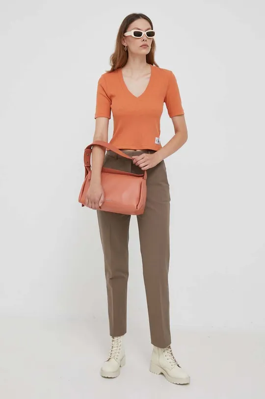 Kratka majica Calvin Klein Jeans oranžna