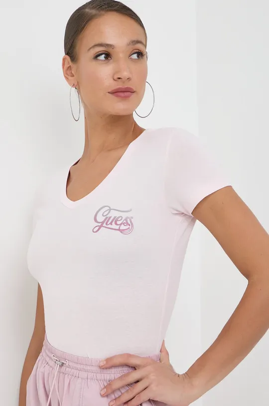 różowy Guess t-shirt HADED GLITTERY Damski