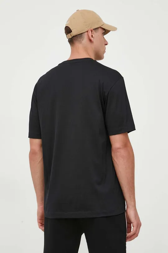 Βαμβακερό μπλουζάκι BOSS  Κύριο υλικό: 100% Βαμβάκι Εφαρμογή: 100% Ανακυκλωμένος πολυεστέρας
