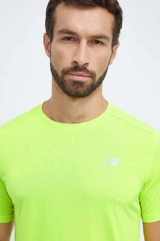 zielony New Balance t-shirt do biegania Accelerate