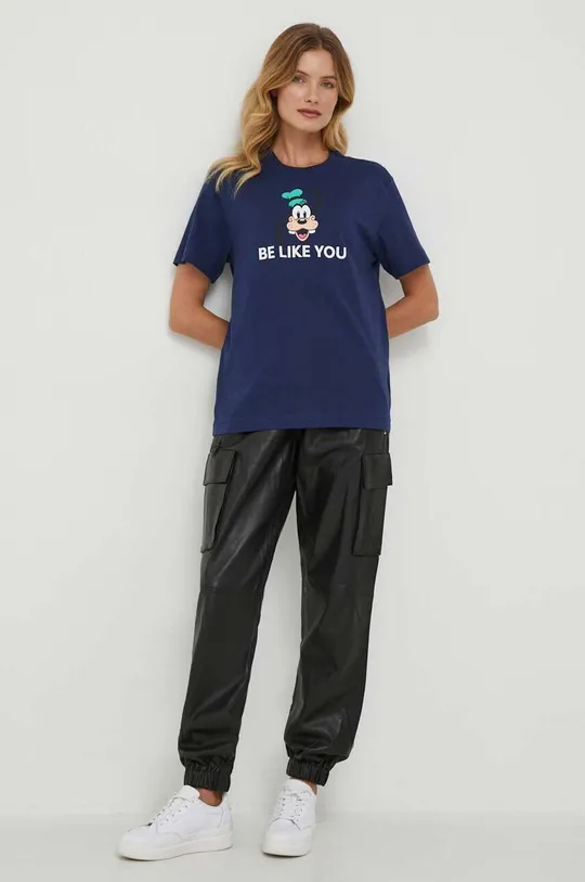 Βαμβακερό μπλουζάκι United Colors of Benetton x Disney σκούρο μπλε