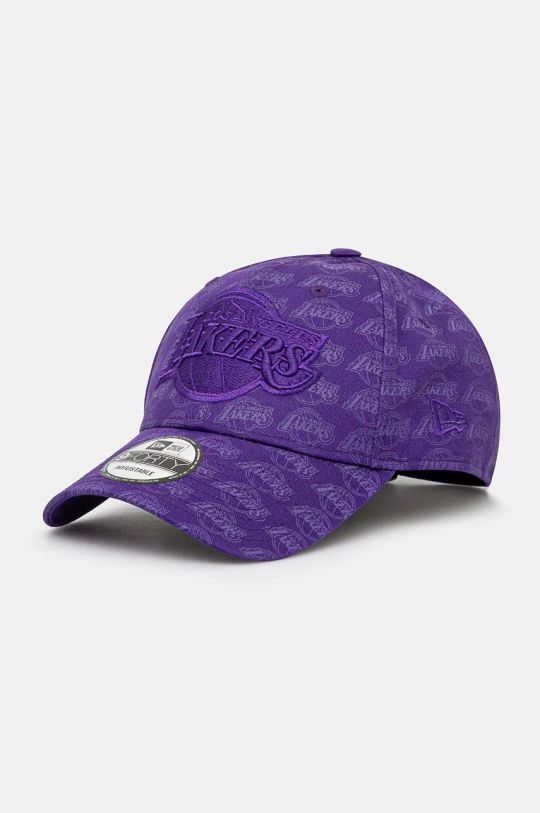 Памучна шапка с козирка New Era TEAM MONOGRAM 9FORTY® LOS ANGELES LAKERS шарен виолетов 60565350