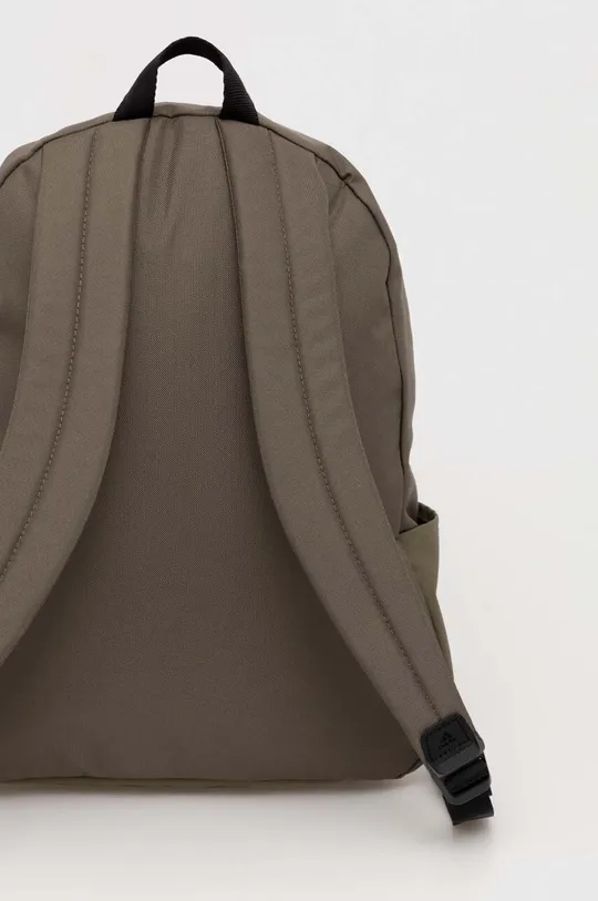 Ruksak adidas Základná látka: 100 % Recyklovaný polyester  Výplň: 100 % Polyuretán