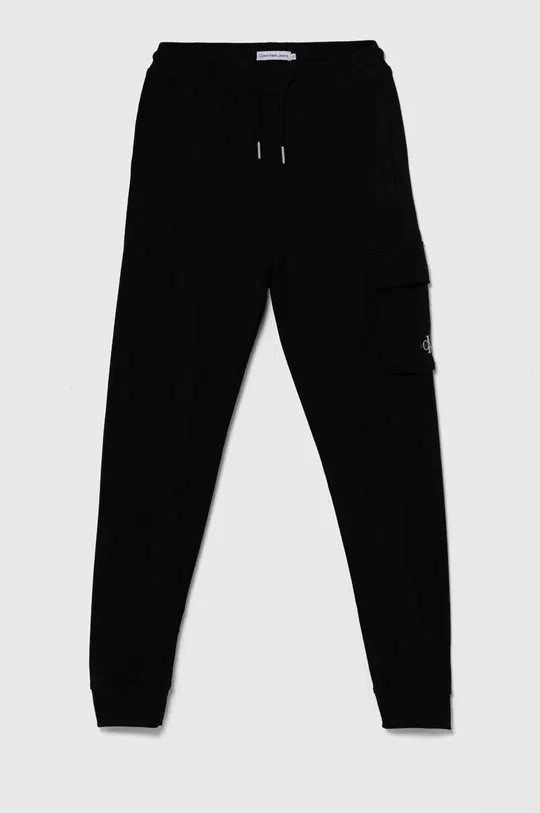 čierna Detské bavlnené tepláky Calvin Klein Jeans BADGE CARGO RELAXED Chlapčenský