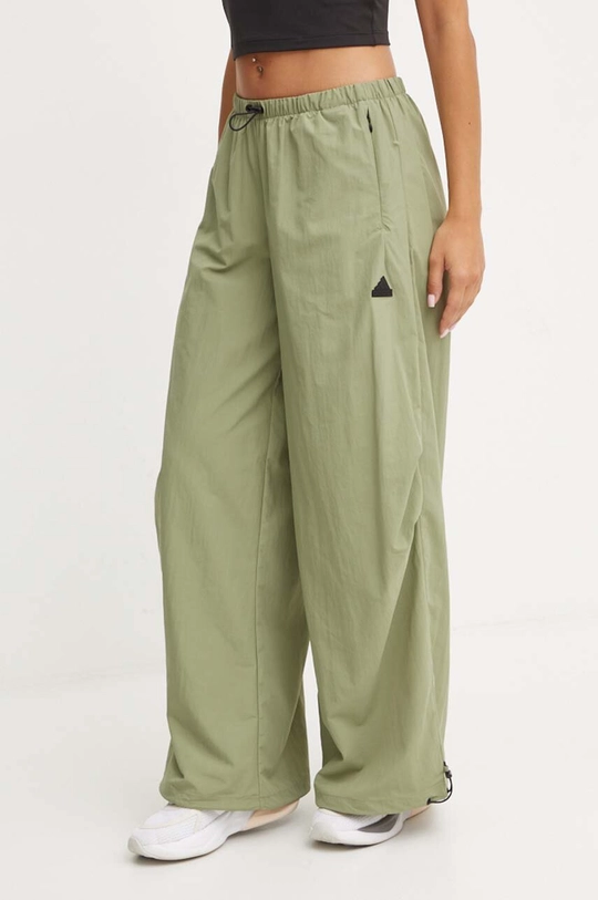 adidas pantaloni City Escape panza verde IW5205