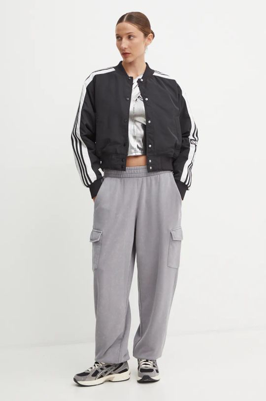 Pamučni donji dio trenirke adidas Originals IW5489 siva AW24