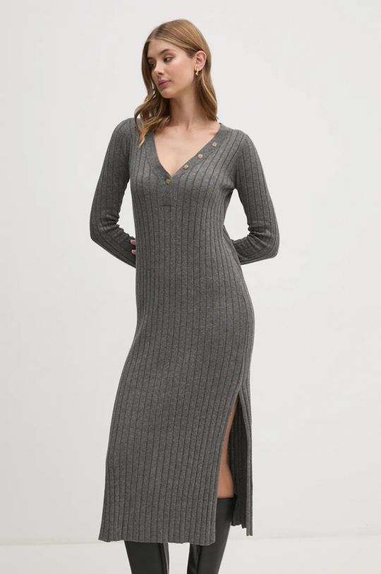 Šaty Pepe Jeans IZABEL DRESS pletenina sivá PL953586