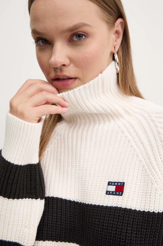 Tommy Jeans sweter z domieszką wełny beżowy DW0DW19914