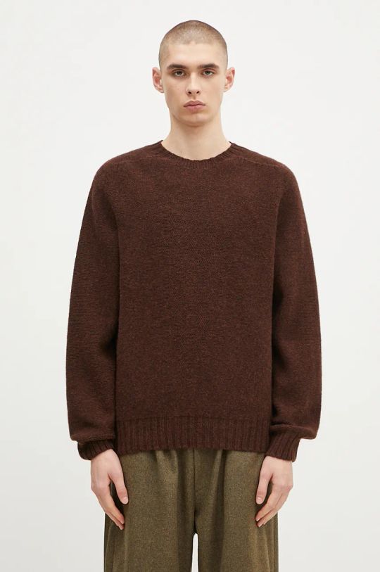 Universal Works woolen jumper round neck brown 31760.COFFEE