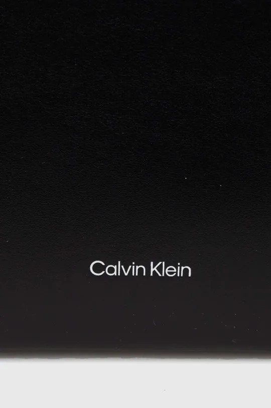 Кожаная сумочка Calvin Klein