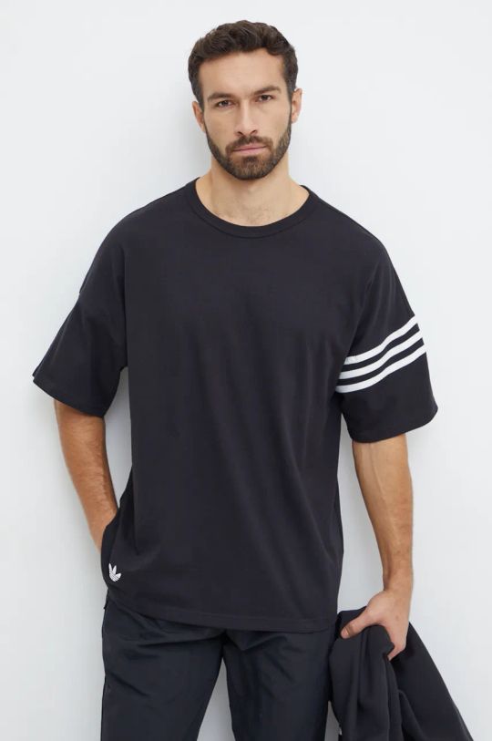 Βαμβακερό μπλουζάκι adidas Originals Neuclassics Tee εφαρμογή μαύρο IW0972