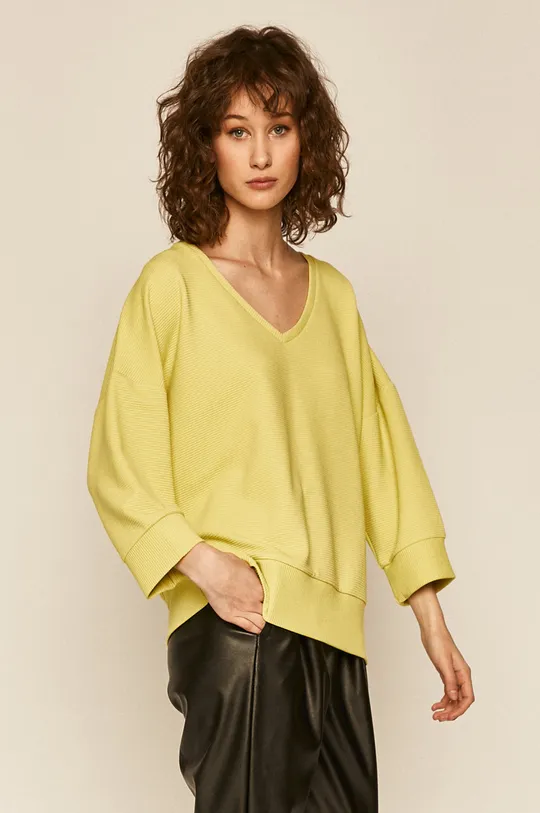 Bluza damska z trójkątnym dekoltem żółta żółty