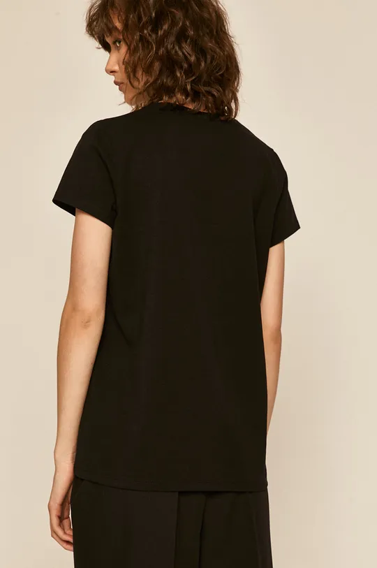 T-shirt damski ze spiczastym dekoltem czarny 96 % Bawełna, 4 % Elastan
