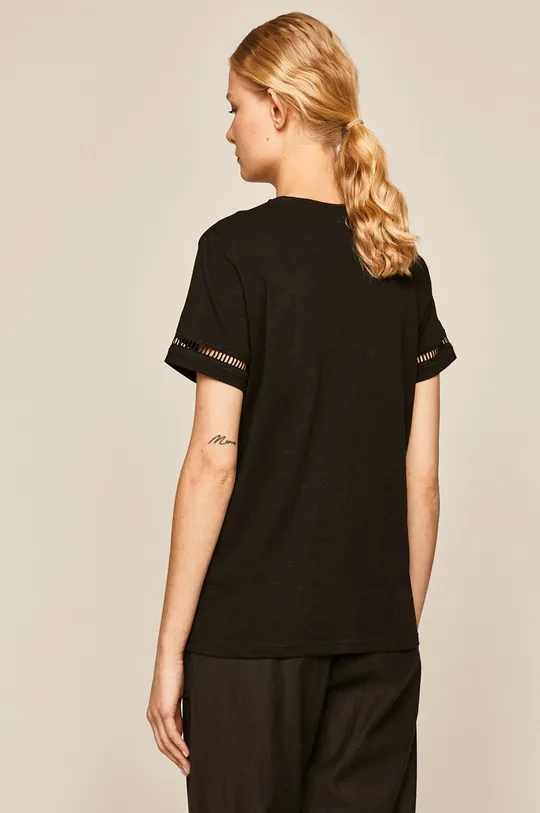 T-shirt damski z ozdobnymi wstawkami czarny 100 % Bawełna