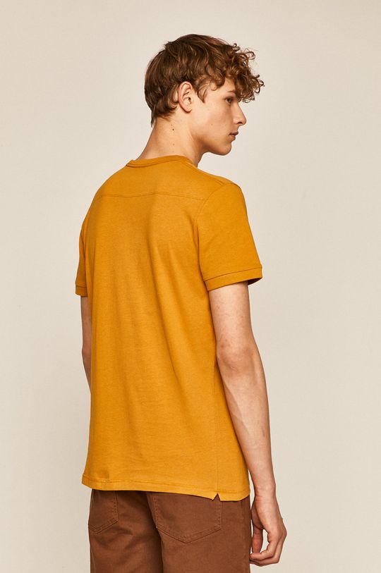 T-shirt męski z kieszonką żółty 100 % Bawełna