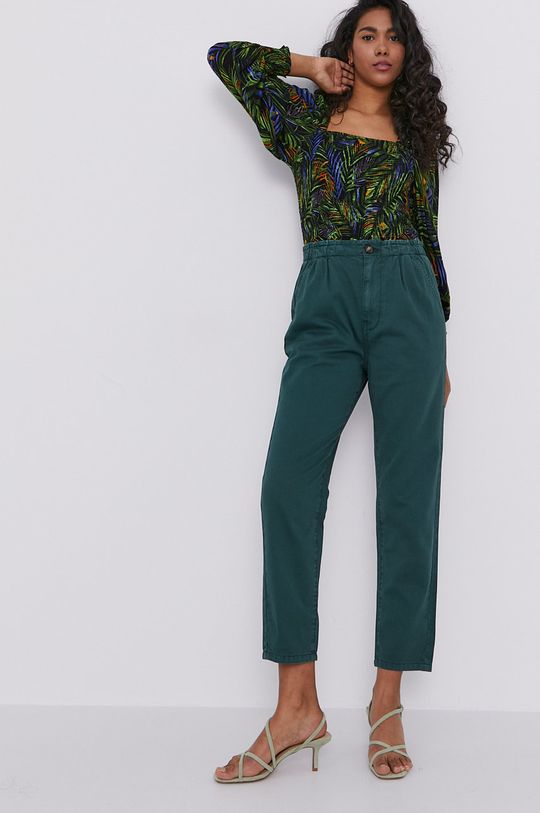 Bluzka damska z dekoltem typu karo wzorzysta multicolor