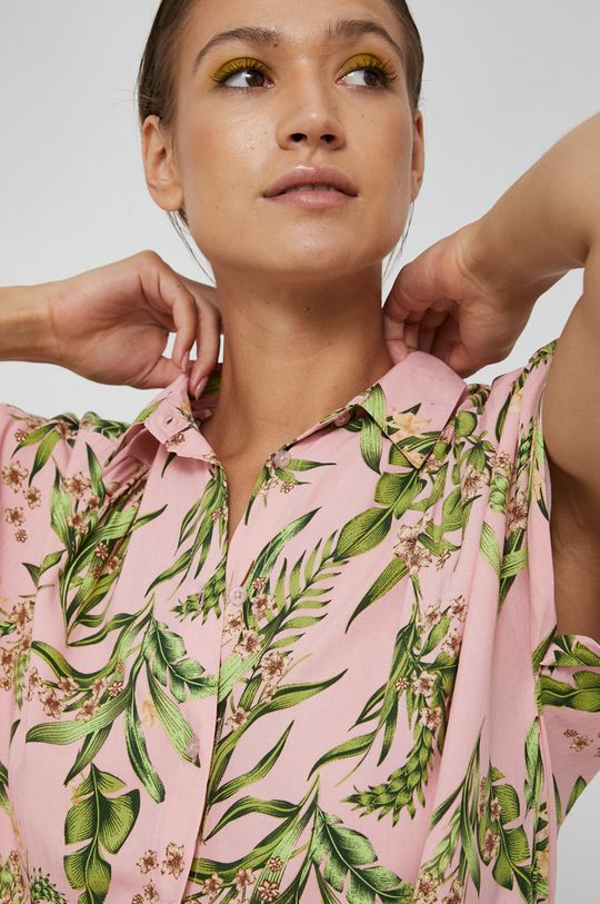 Koszula damska z wiskozy w roślinny wzór różowa