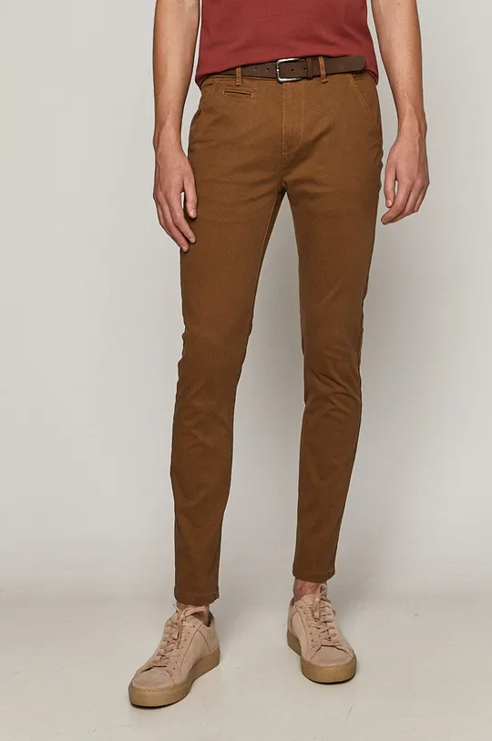 brązowy Spodnie męskie z paskiem w drobny wzór brązowe Męski