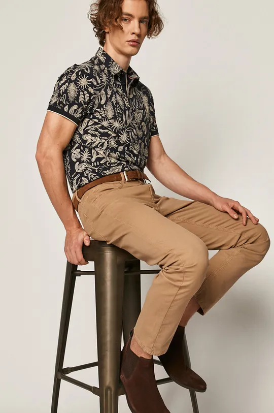 brązowy Spodnie męskie  z tkaniny strukturalnej z paskiem brązowe