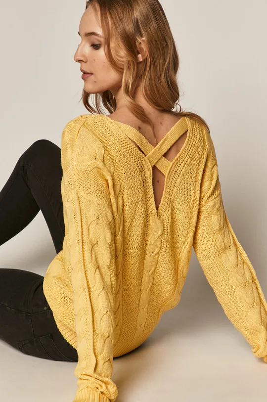 żółty Sweter damski z warkoczowym splotem żółty Damski