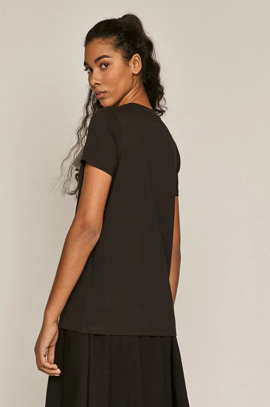 T-shirt damski z bawełny organicznej czarny <p>T-shirt beżowy/ czarny/ biały/ różowy: 100% Bawełna organiczna 
T-shirt szary: 90% Bawełna organicza, 10% Wiskoza</p>