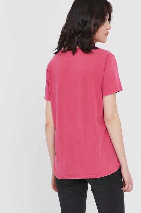 Bawełniany t-shirt damski z efektem acid wash różowy 100 % Bawełna