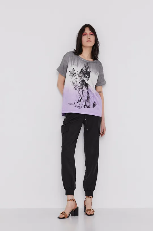 Bawełniany t-shirt damski z nadrukiem fioletowy fioletowy