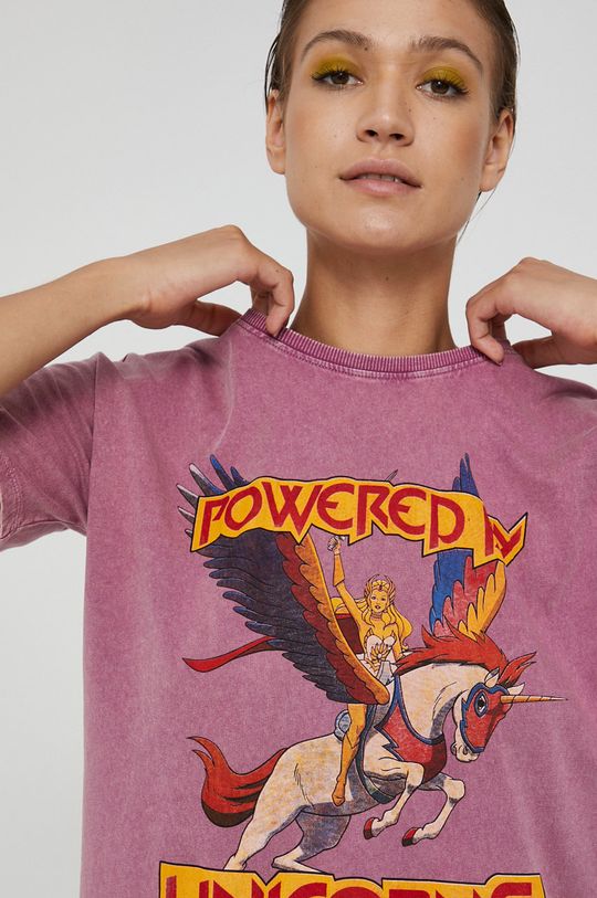 T-shirt damski z nadrukiem Powered by Unicorns różowy Damski