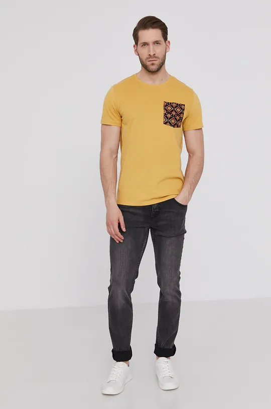 Bawełniany t-shirt męski z kieszonką żółty żółty