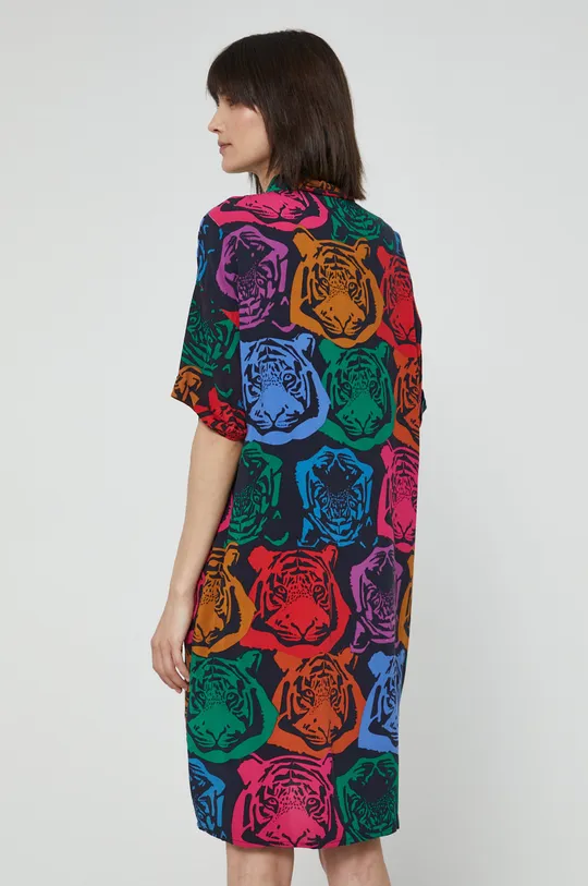 Sukienka wzorzysta oversize multicolor 100 % Wiskoza