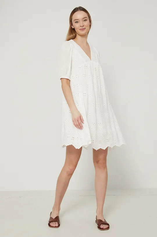 Sukienka rozkloszowana biała biały