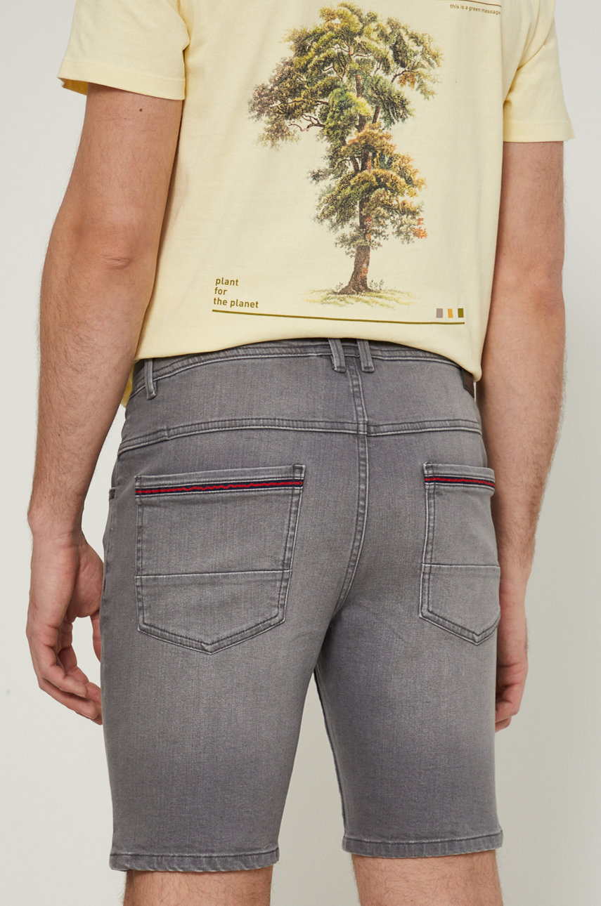 Šortky pánske Denim  Základná látka: 99% Bavlna, 1% Elastan Podšívka vrecka: 60% Bavlna, 40% Polyester