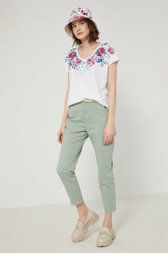 Bavlnené tričko Flower Oasis biela