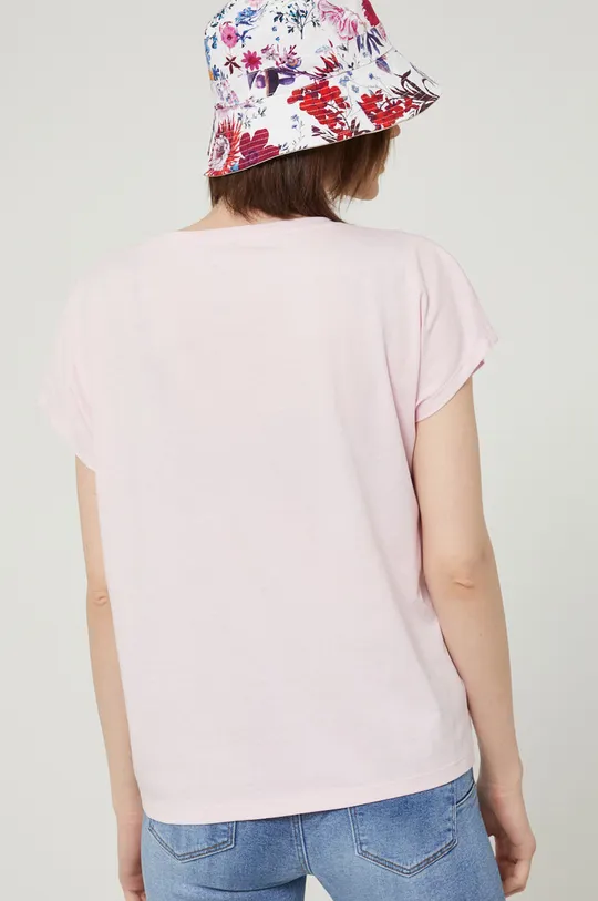 T-shirt bawełniany z nadrukiem różowy <p>100 % Bawełna</p>
