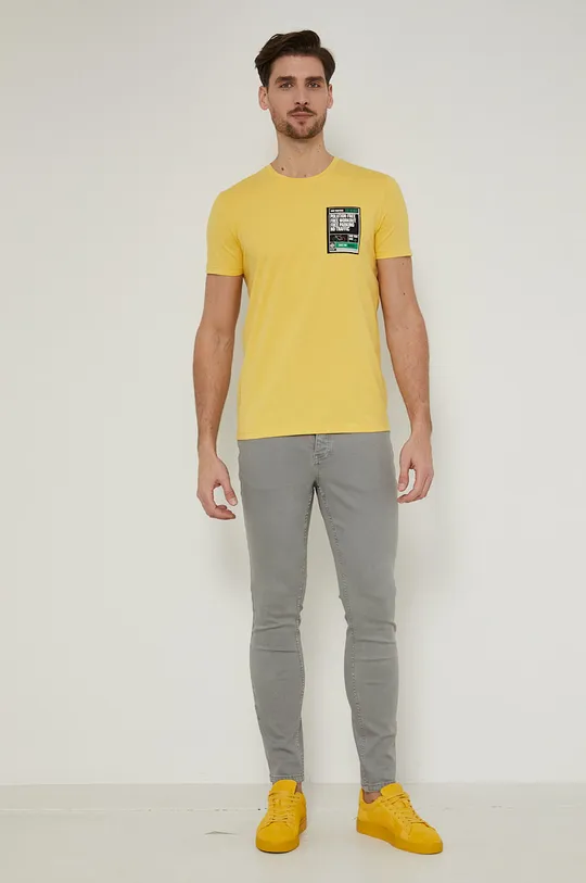 T-shirt bawełniany męski z nadrukiem z domieszką elastanu żółty żółty