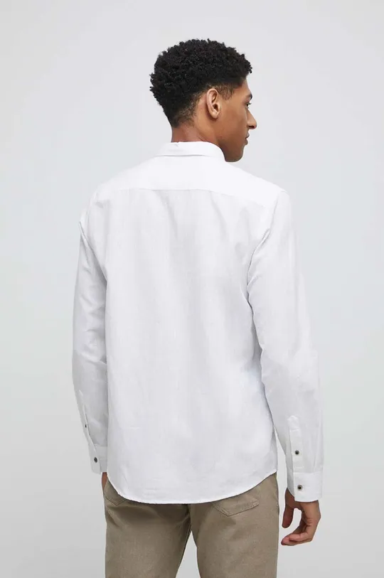 Koszula lniana męska gładka kolor biały <p>Materiał zasadniczy: 55 % Len, 45 % Bawełna, Inne materiały: 100 % Bawełna</p>