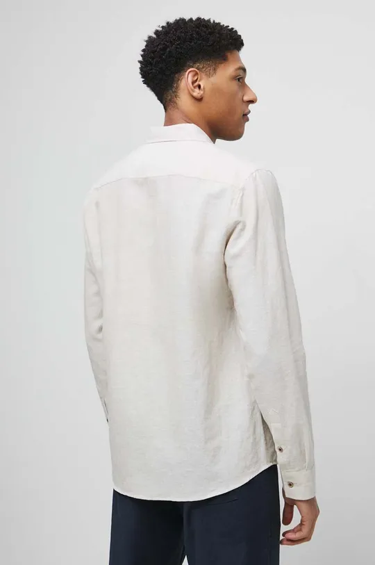 Ľanová košeľa pánska béžová farba  Základná látka: 55 % Ľan, 45 % Bavlna Iné látky: 100 % Bavlna